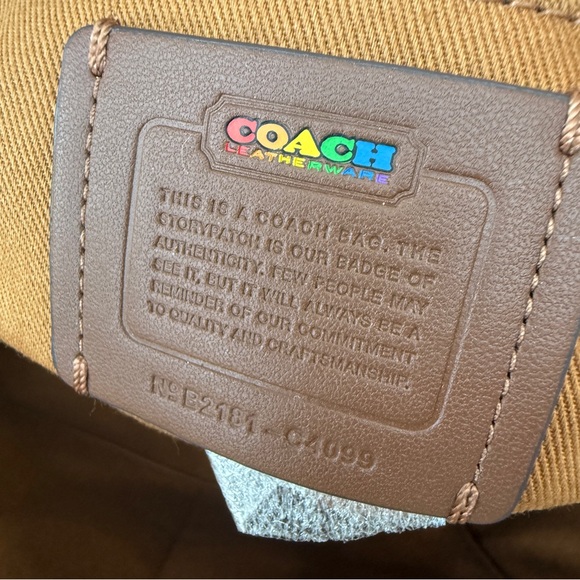 Tote With Rainbow Roller Skate Graphic c4099 - Picture 6 of 11